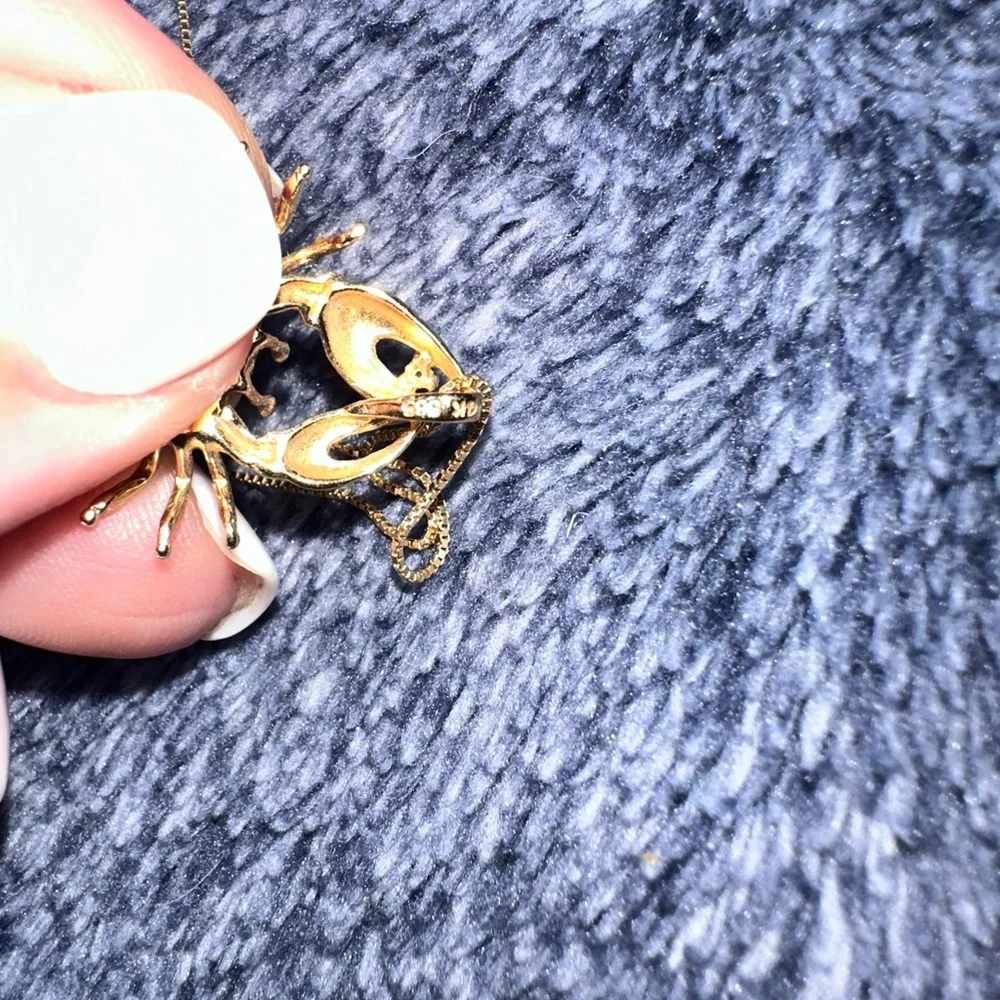 Authentic Gold Crab Pendant Necklace with Pearl and Diamond - Picture 4 of 6